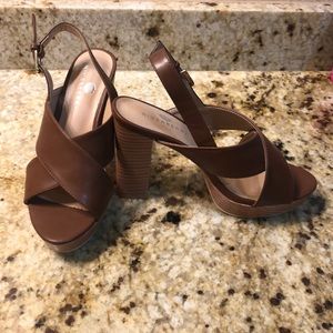 River berry brown platform sandals 7.5